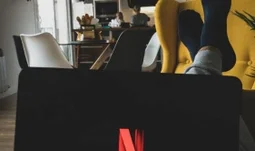 How banks are cutting hours and increasing pay