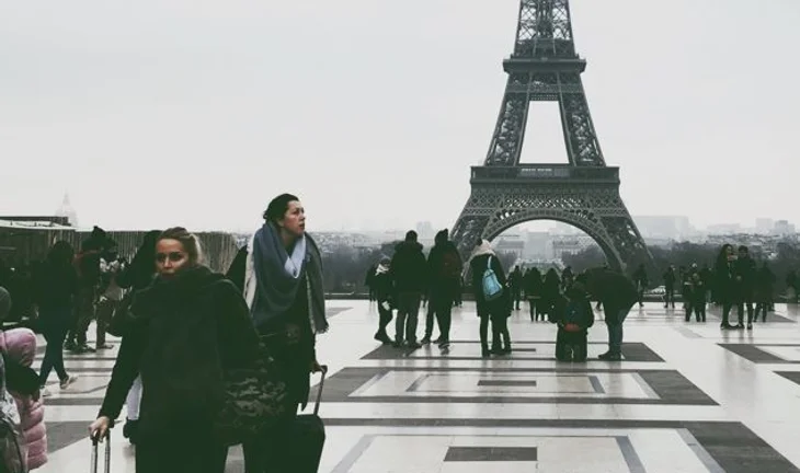 JPMorgan hires London bond trader for growing Paris team