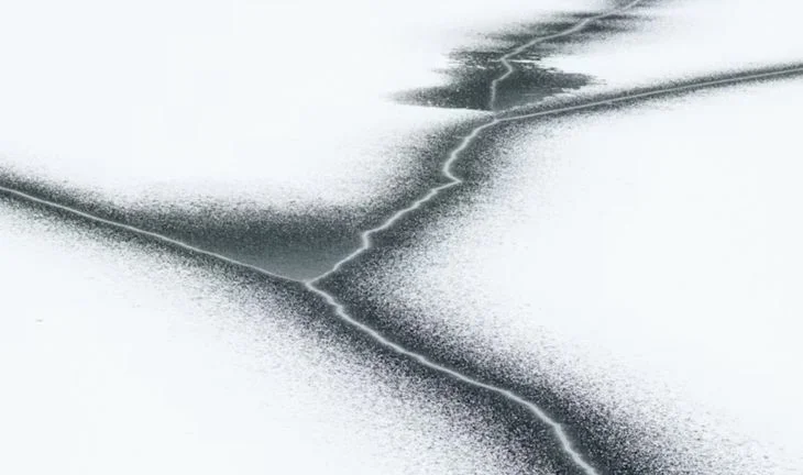 crack in the ice 